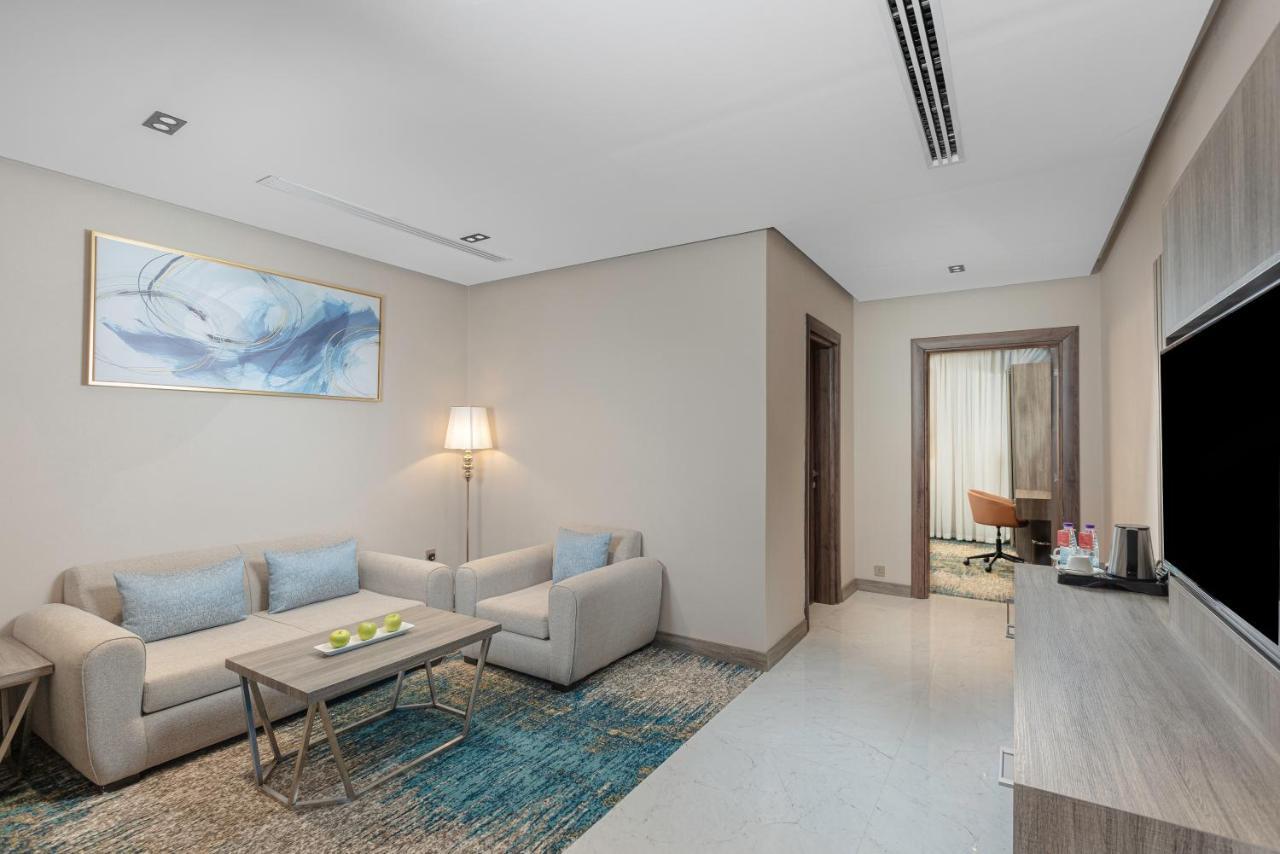 Seven Gardens Hotel Рияд Екстериор снимка