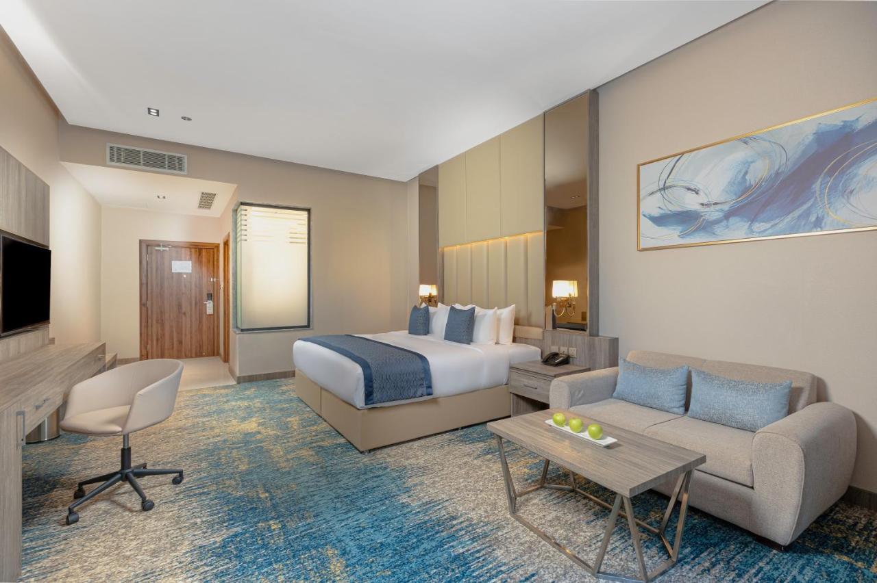 Seven Gardens Hotel Рияд Екстериор снимка